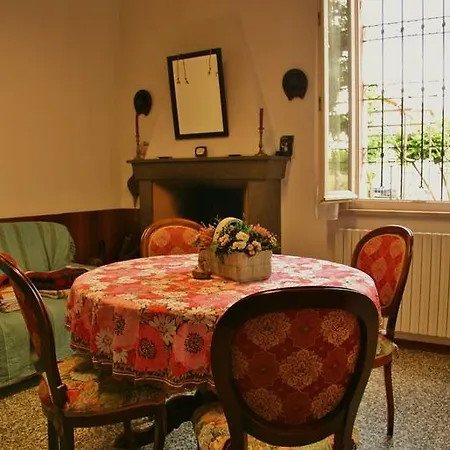 La Bugia Di Tanzi فندق مبيت وإفطار بارما