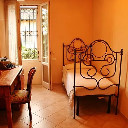 فندق مبيت وإفطار La Bugia Di Tanzi 3*