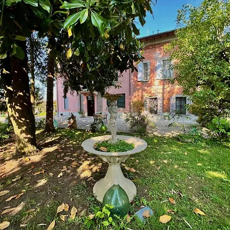 La Bugia Di Tanzi Oda ve Kahvaltı Parma