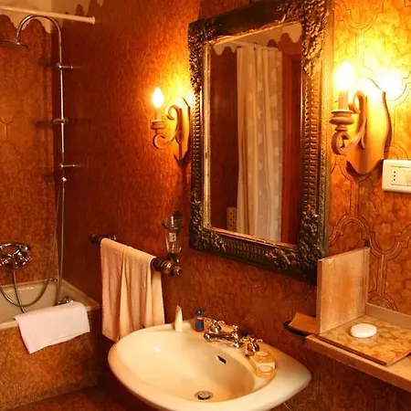 La Bugia Di Tanzi Oda ve Kahvaltı 3*